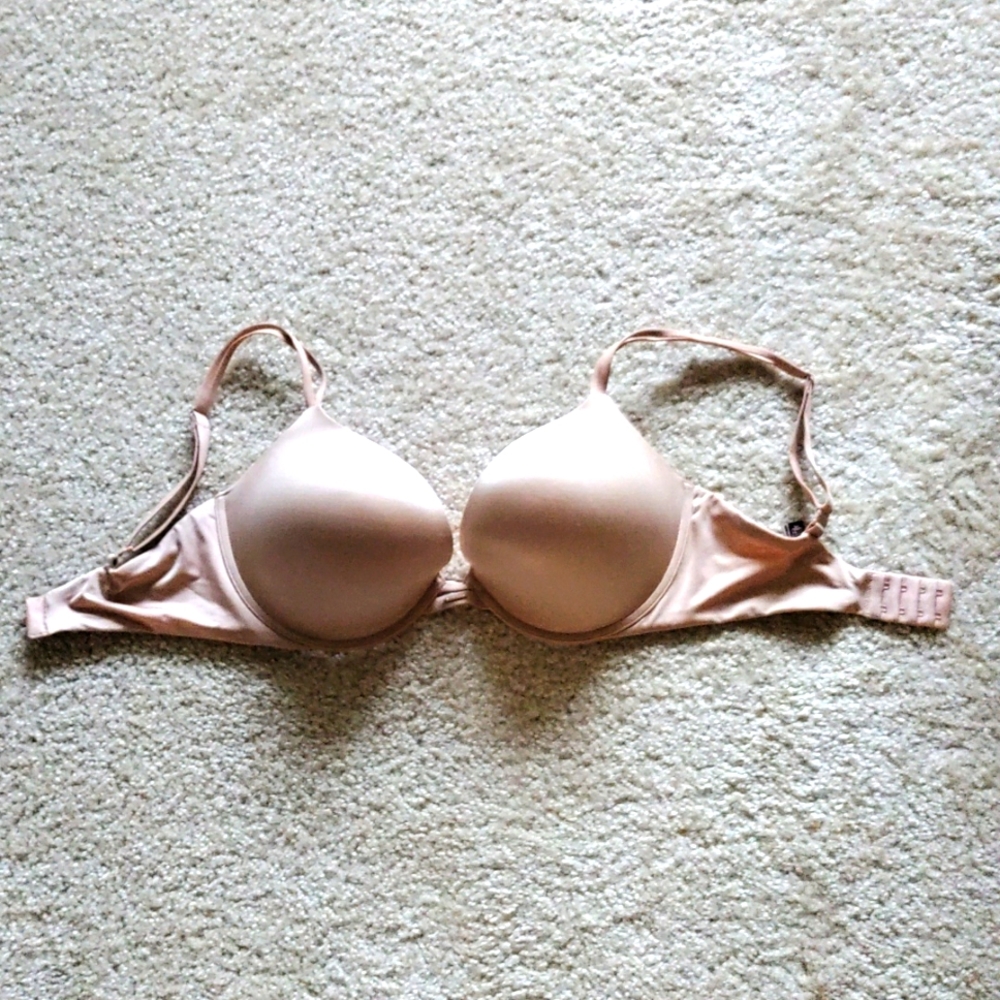 Victoria's Secret 34DDD Nude Bra